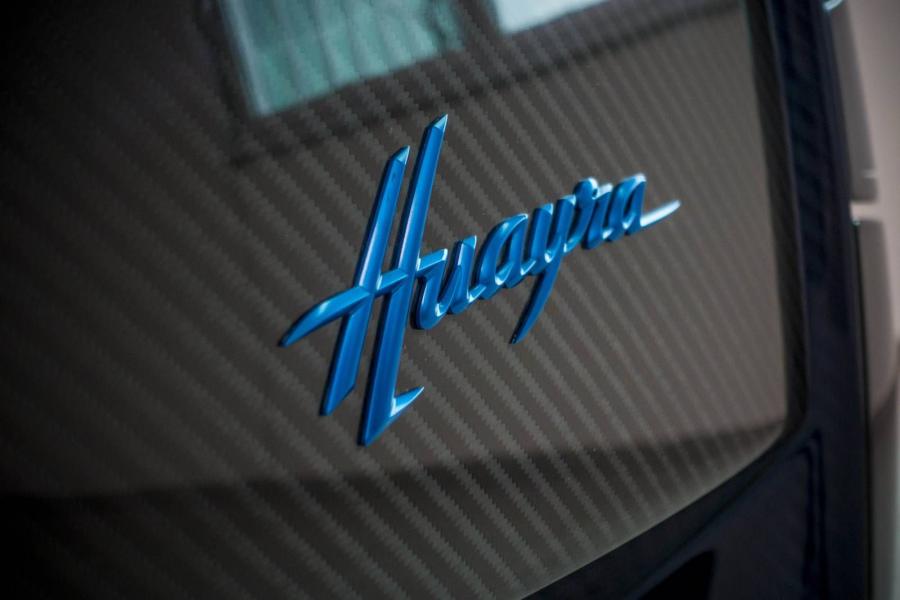Логотип Pagani Huayra Dinastia Limited Edition 2014 года  (фото 9 из 40)
